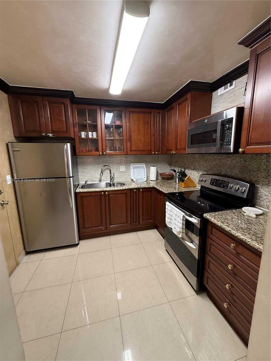 Small Image of 200 178TH DR #605, Sunny Isles Beach Number 6