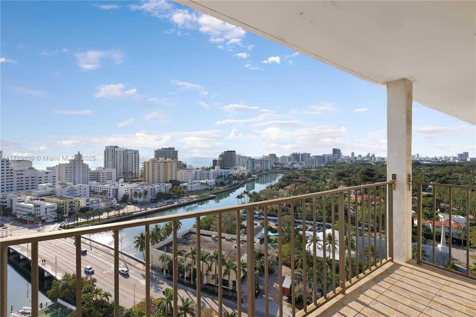 Small Image of 4101 PINE TREE DR #1823, Miami Beach Number 25