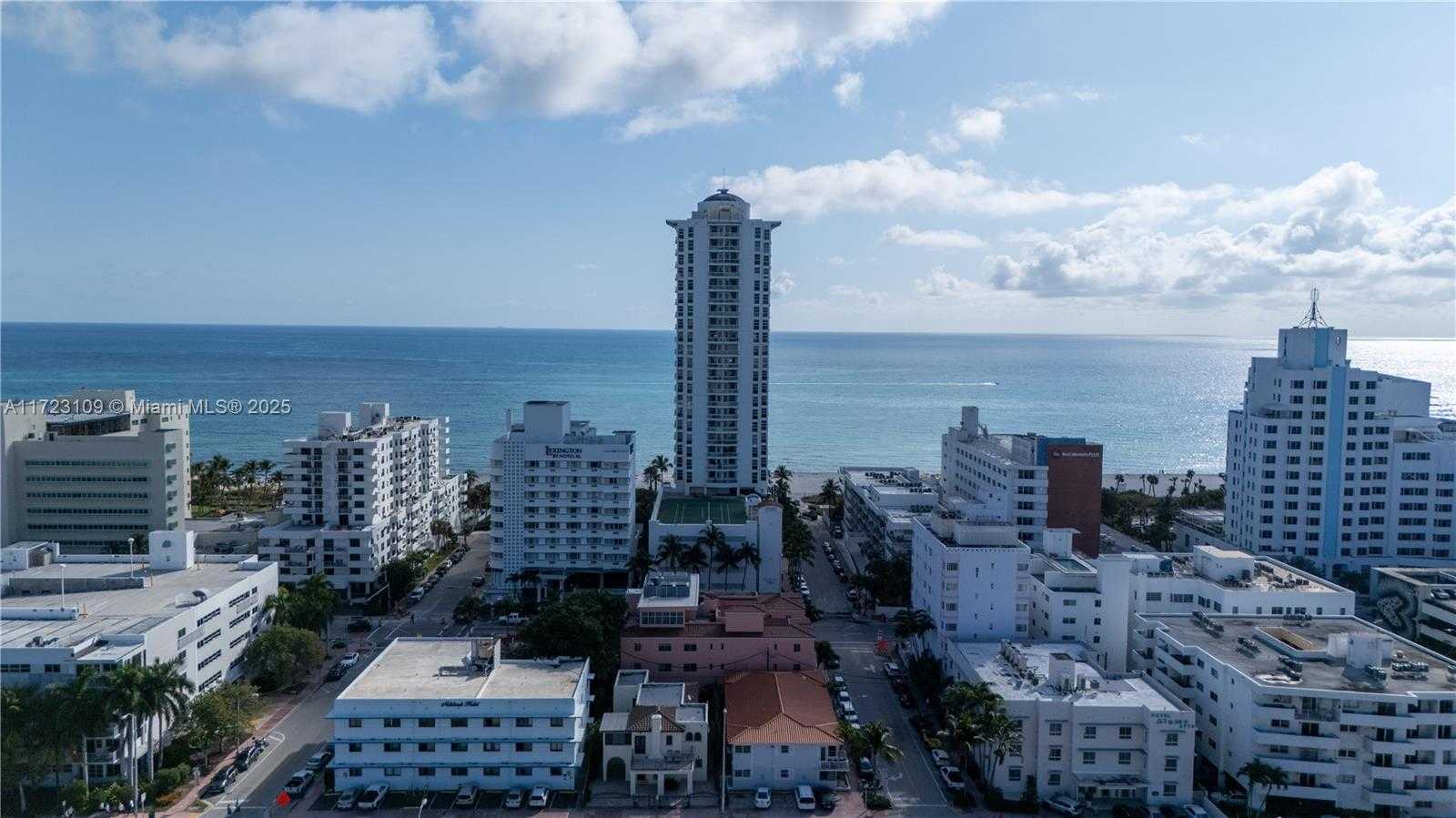 Small Image of 4101 PINE TREE DR #1823, Miami Beach Number 31