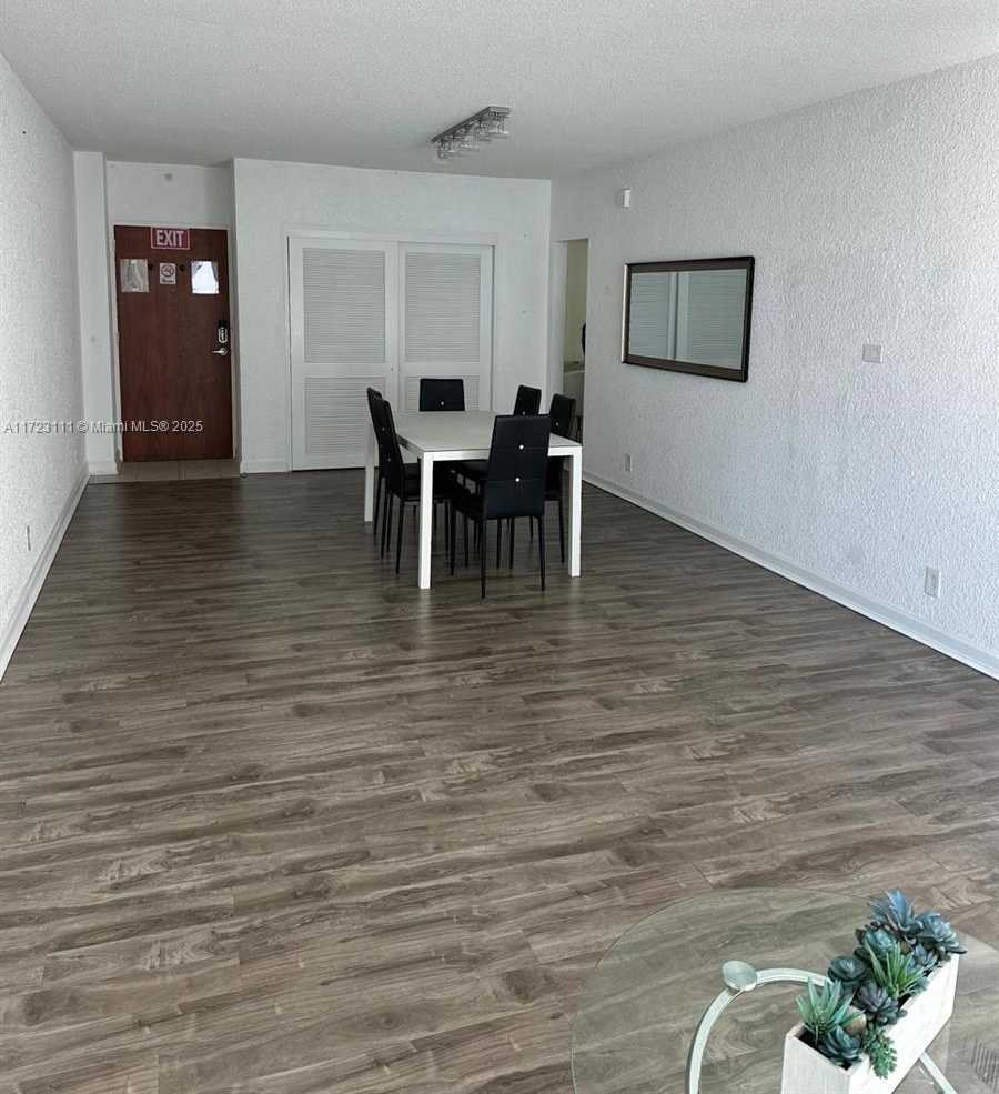 Small Image of 4001 SOUTH OCEAN DR #10D, Hollywood Number 7