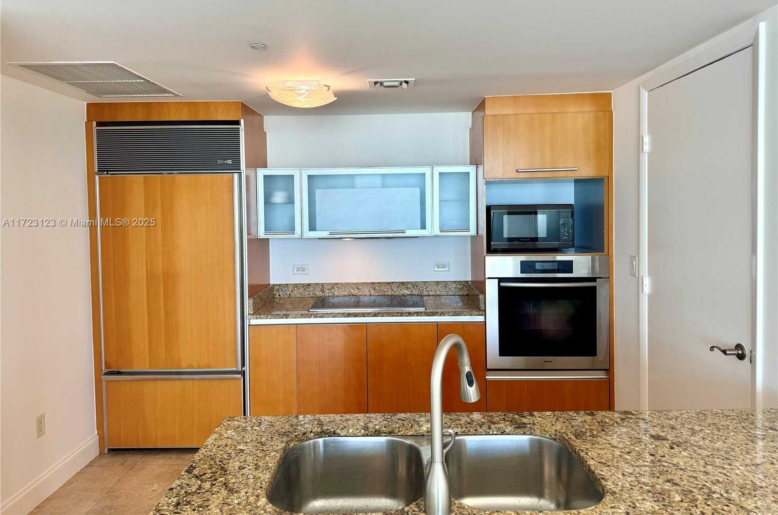 Small Image of 17201 COLLINS AVE #1806, Sunny Isles Beach Number 6