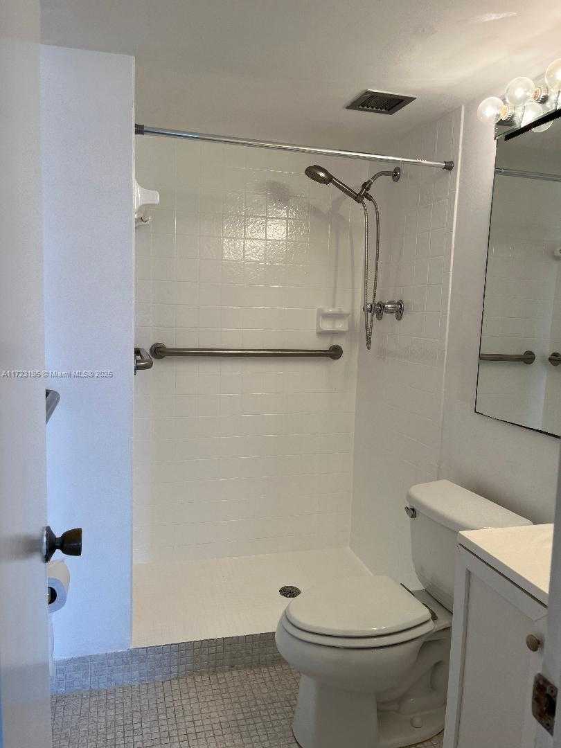 Small Image of 2851 NORTH EAST 183RD ST #1714E, Aventura Number 17