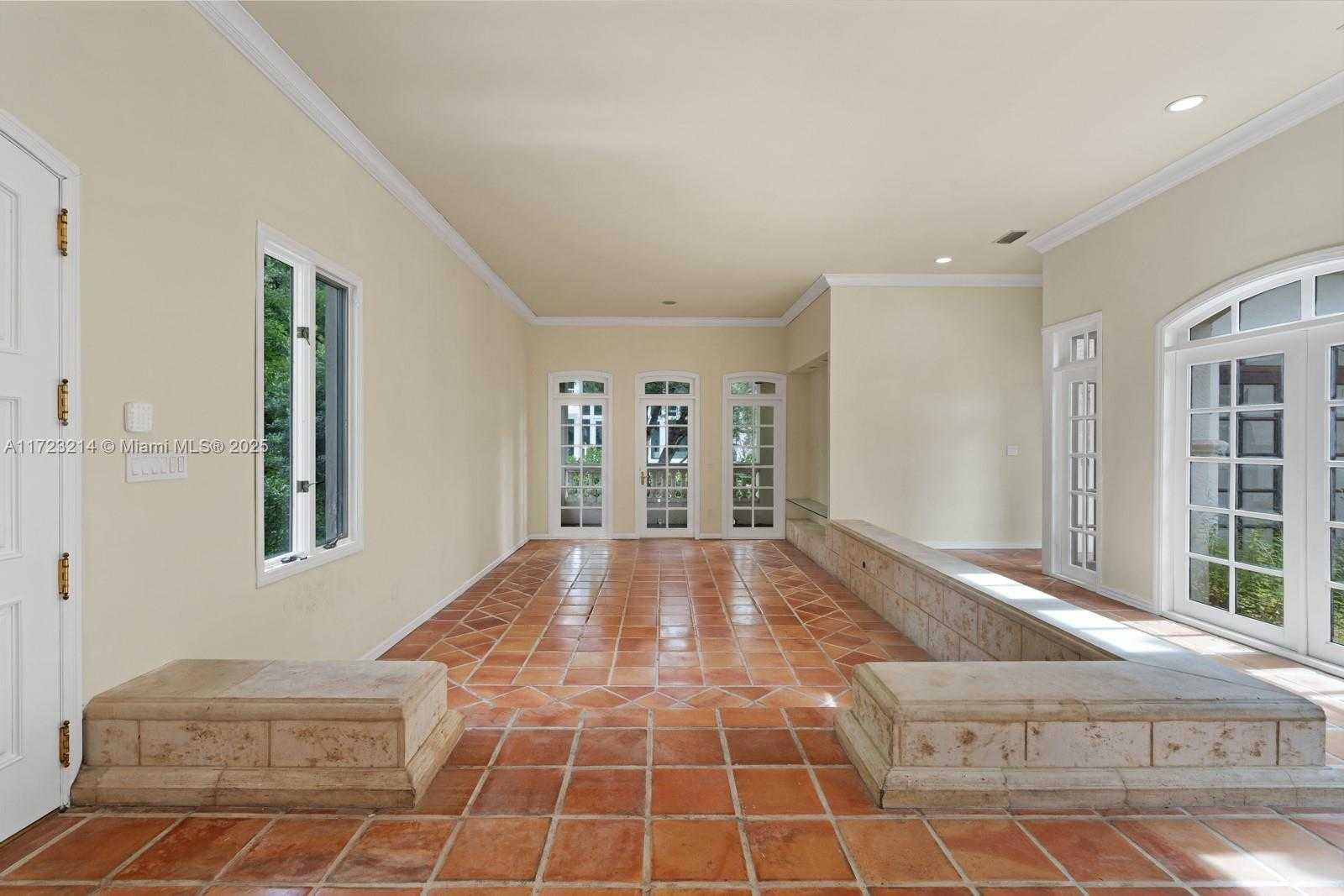 Small Image of 322 COSTA BRAVA CT, Coral Gables Number 10