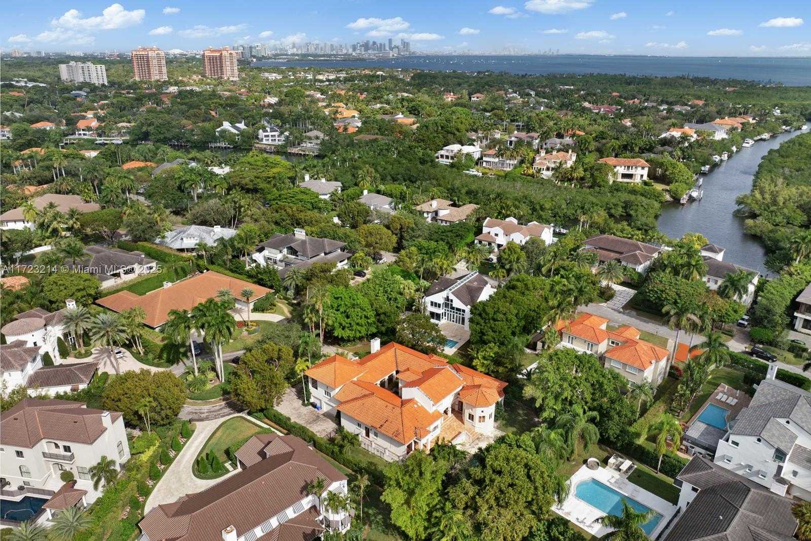 Small Image of 322 COSTA BRAVA CT, Coral Gables Number 12