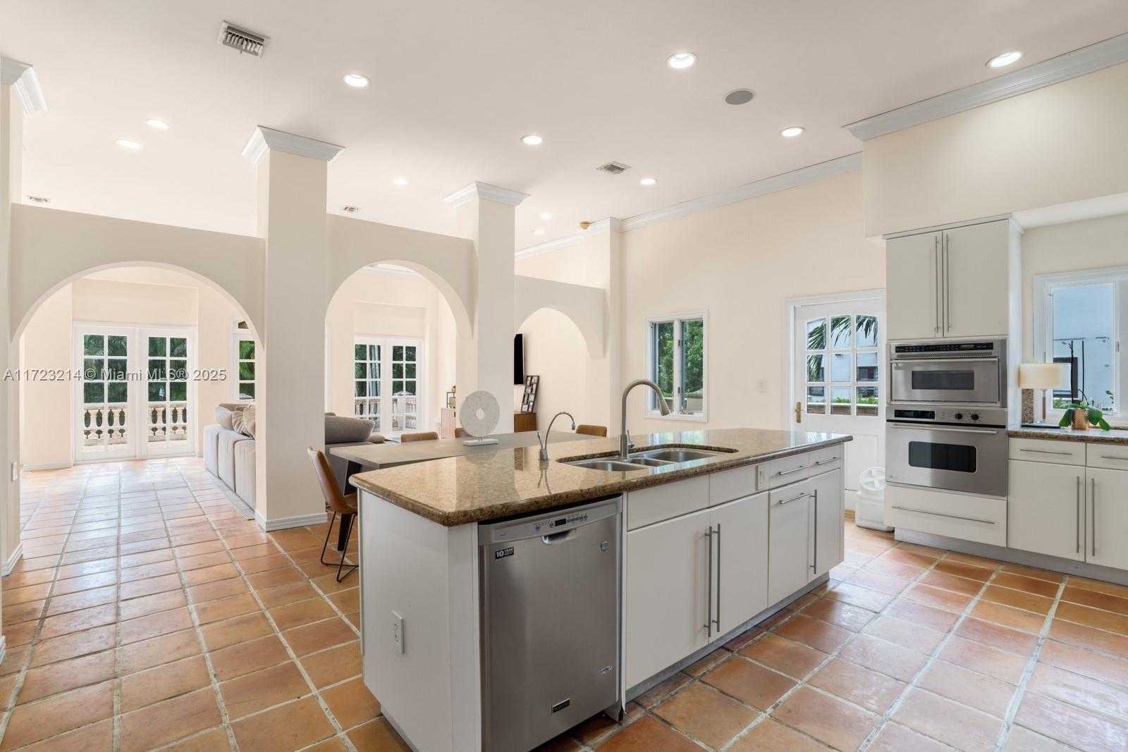 Small Image of 322 COSTA BRAVA CT, Coral Gables Number 16