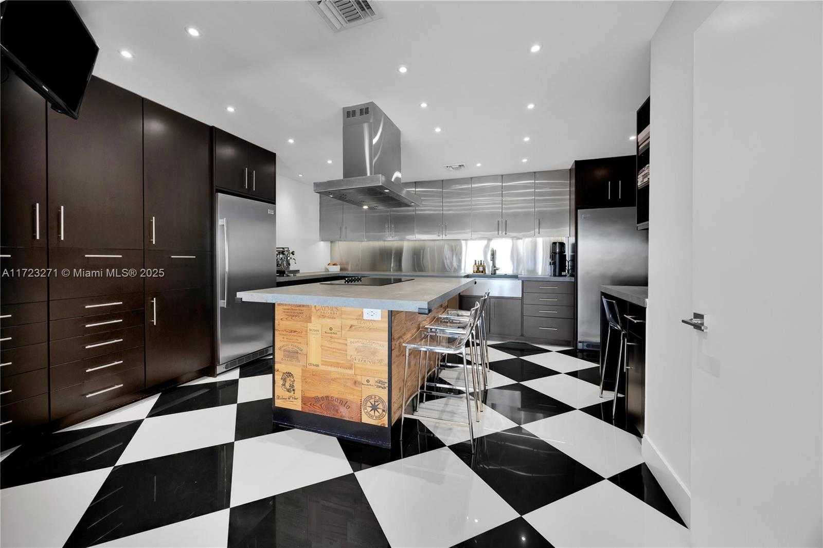 Small Image of 1800 NORTH EAST 114TH STREET ##PH05, Miami Number 13