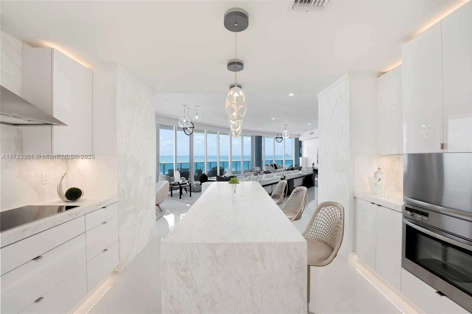 Small Image of 5959 COLLINS AVE #807, Miami Beach Number 7