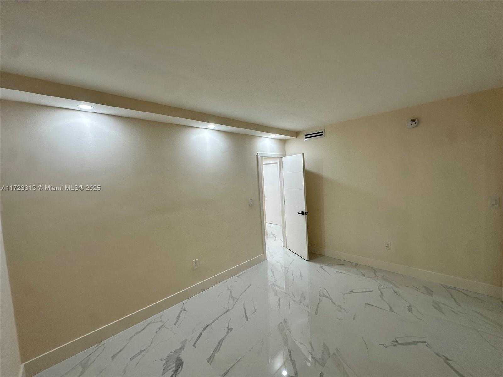 Small Image of 19380 COLLINS AVE #518, Sunny Isles Beach Number 30