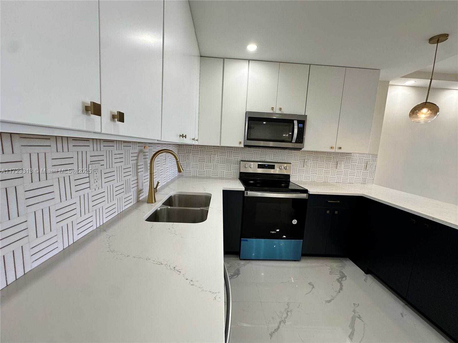 Small Image of 19380 COLLINS AVE #518, Sunny Isles Beach Number 4