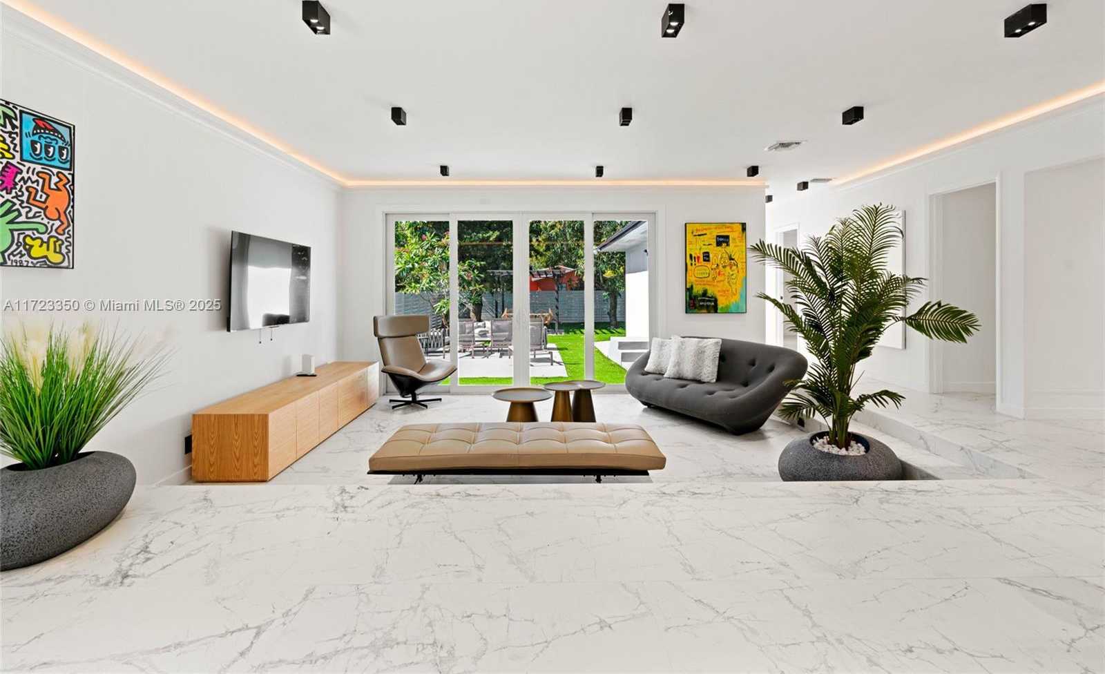 Small Image of 270 NORTH WEST 50TH, Miami Number 10