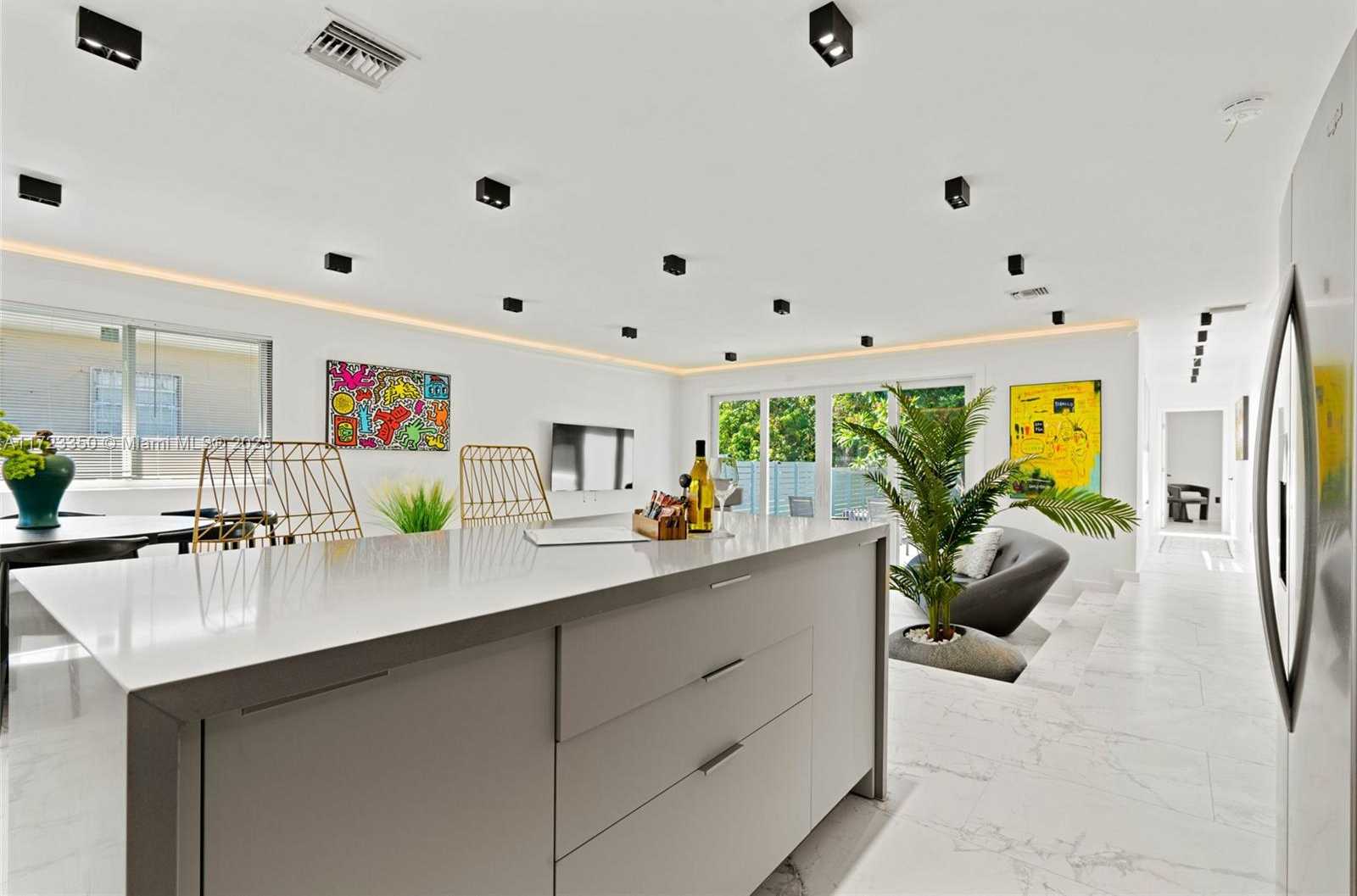 Small Image of 270 NORTH WEST 50TH, Miami Number 11