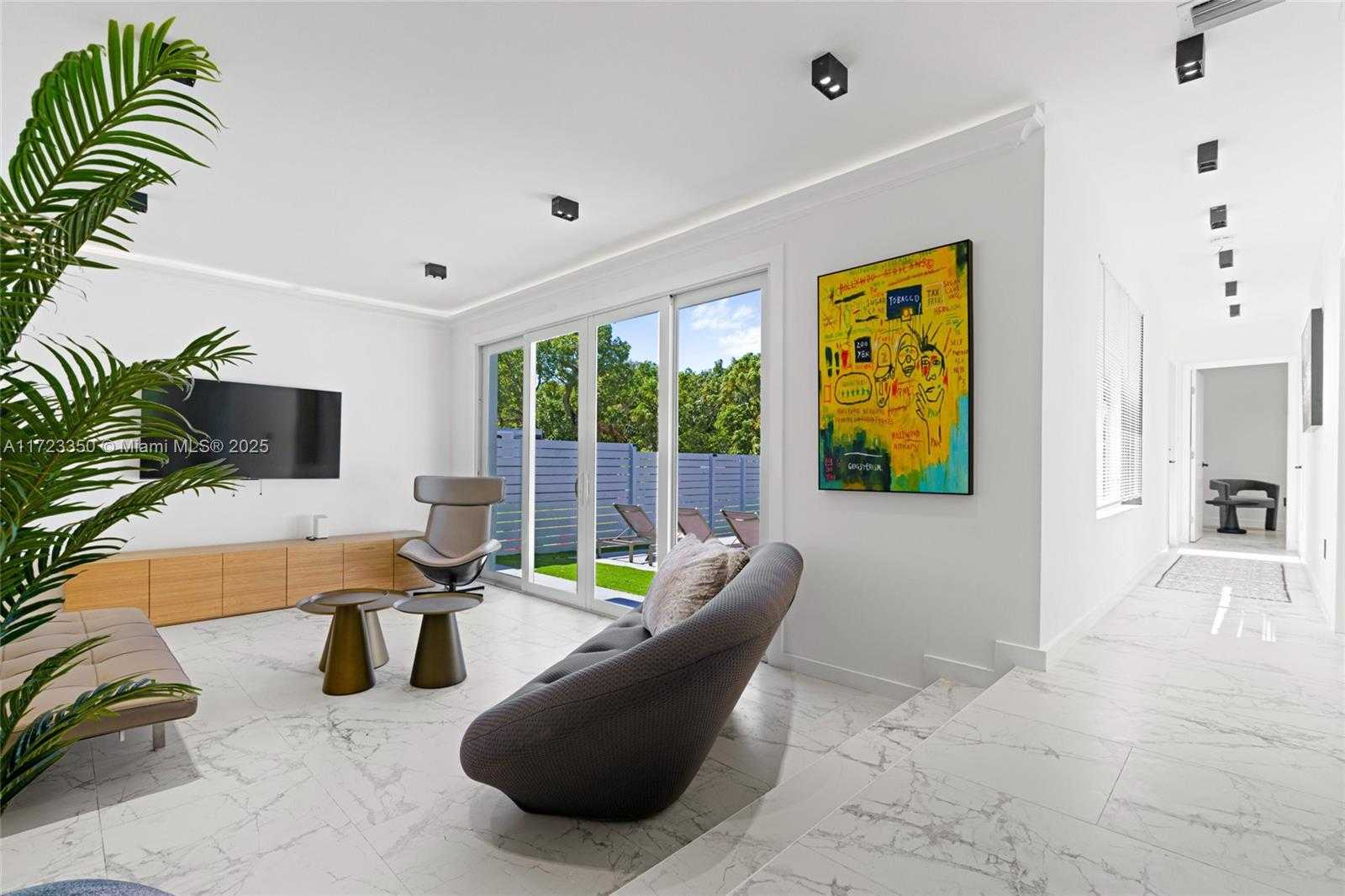 Small Image of 270 NORTH WEST 50TH, Miami Number 18