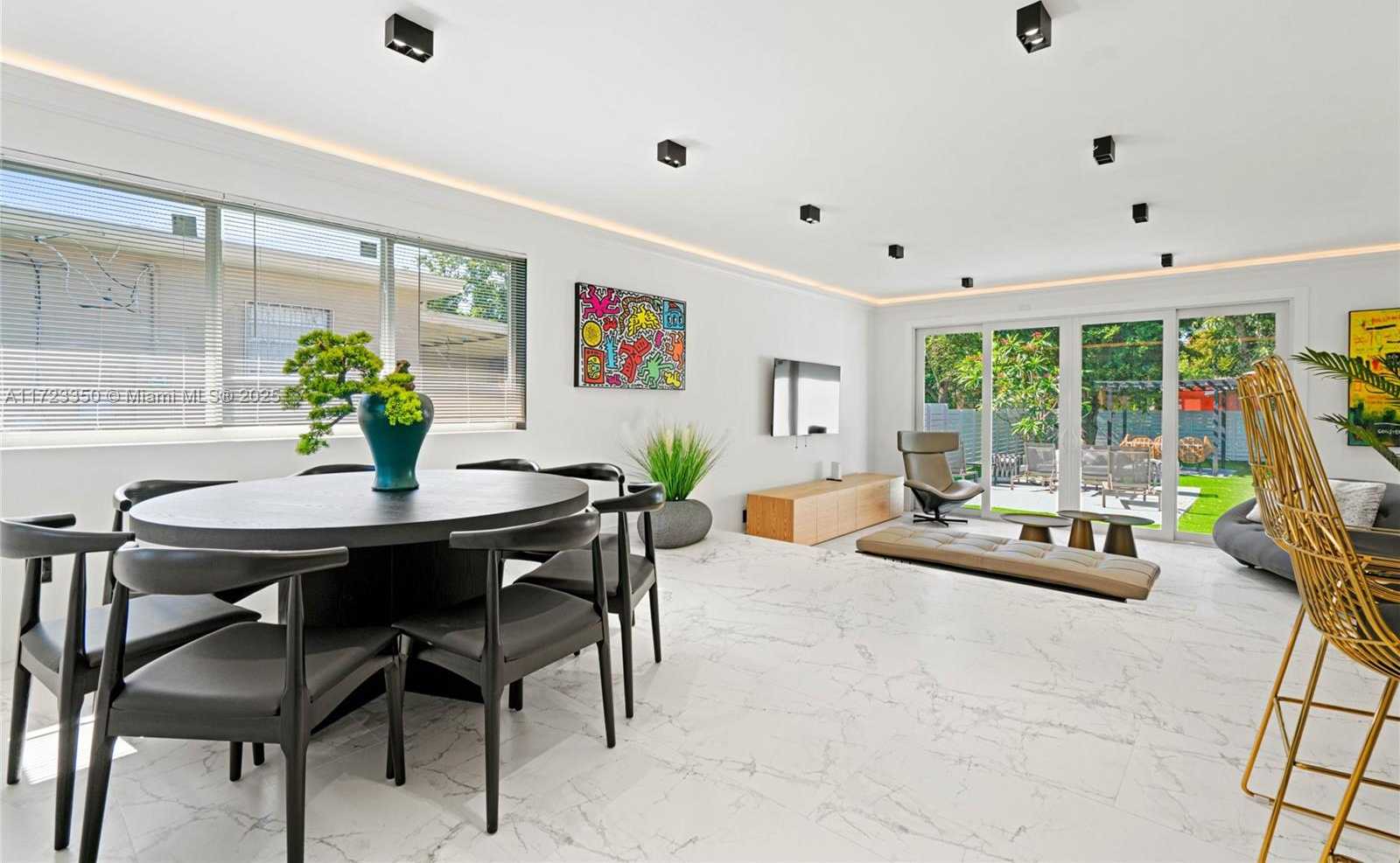 Small Image of 270 NORTH WEST 50TH, Miami Number 2