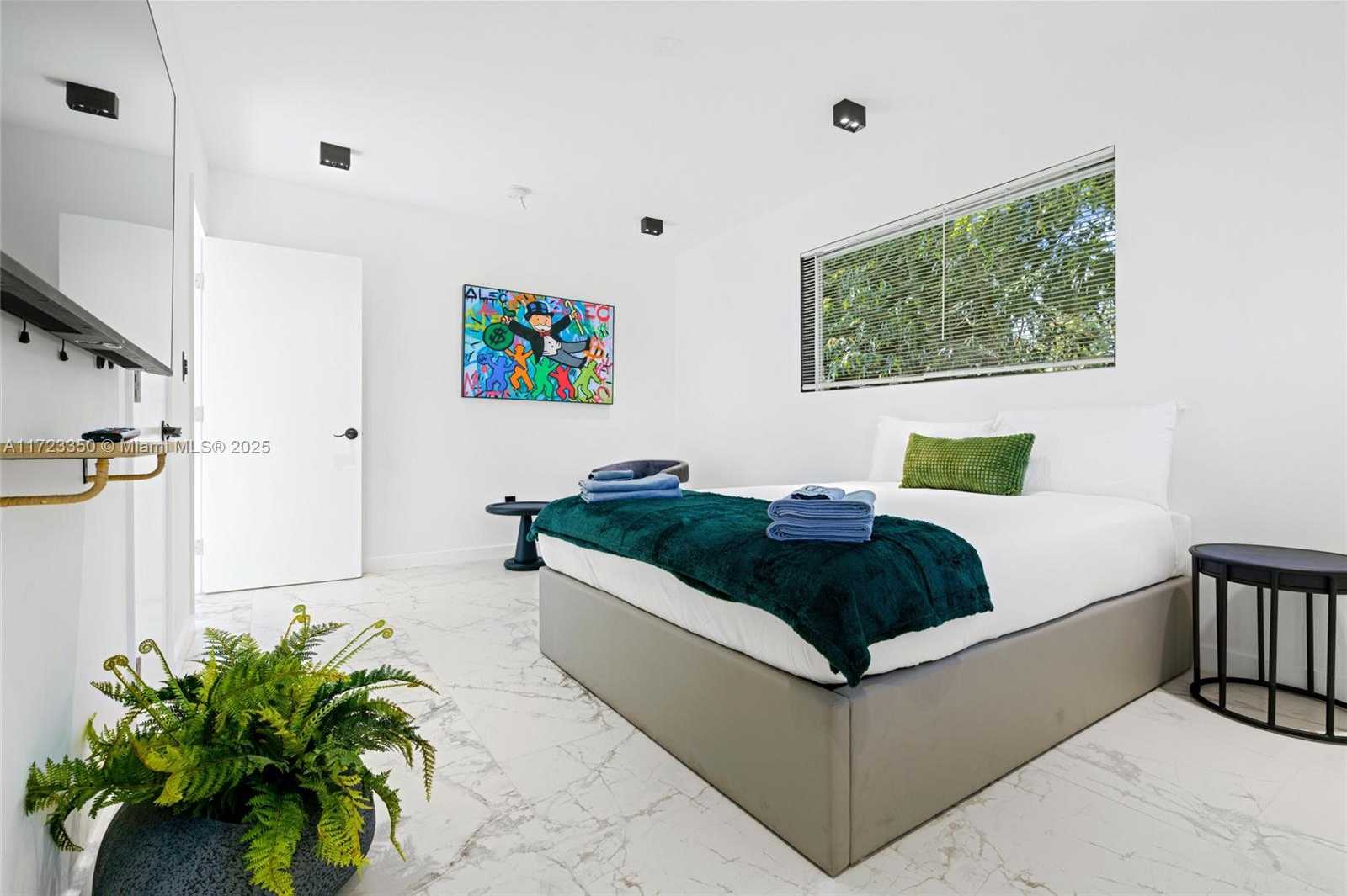 Small Image of 270 NORTH WEST 50TH, Miami Number 24