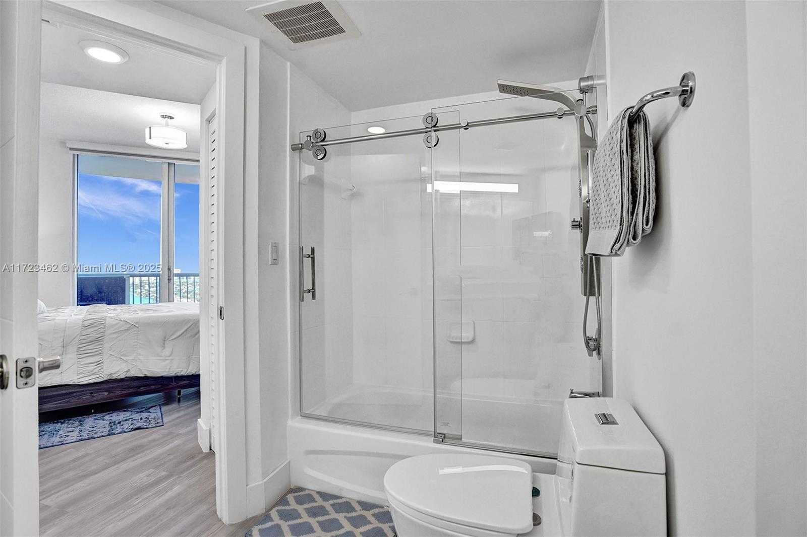 Small Image of 1750 NORTH BAYSHORE DR #3802, Miami Number 13