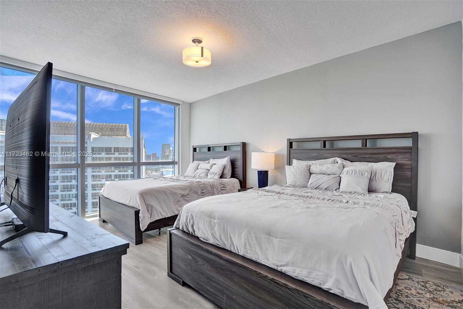 Small Image of 1750 NORTH BAYSHORE DR #3802, Miami Number 8