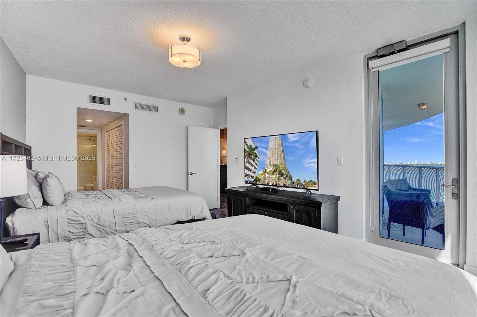 Small Image of 1750 NORTH BAYSHORE DR #3802, Miami Number 9