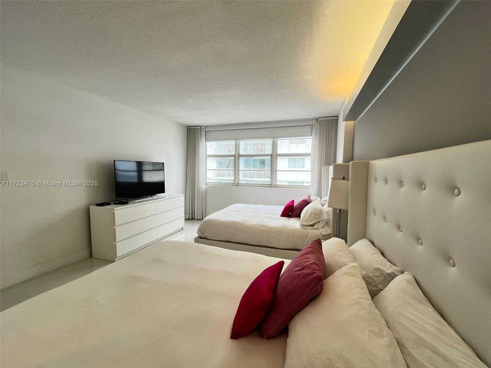 Small Image of 6917 COLLINS AVE #1206, Miami Beach Number 10
