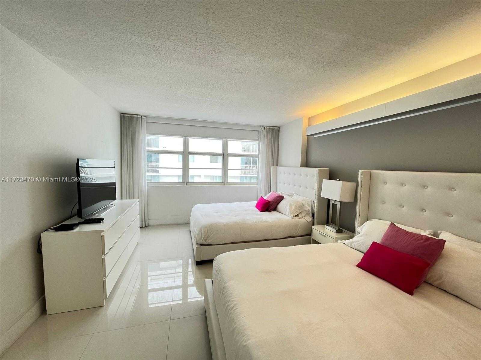 Small Image of 6917 COLLINS AVE #1206, Miami Beach Number 11