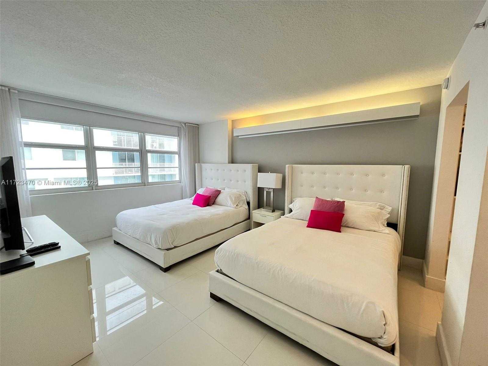 Small Image of 6917 COLLINS AVE #1206, Miami Beach Number 12