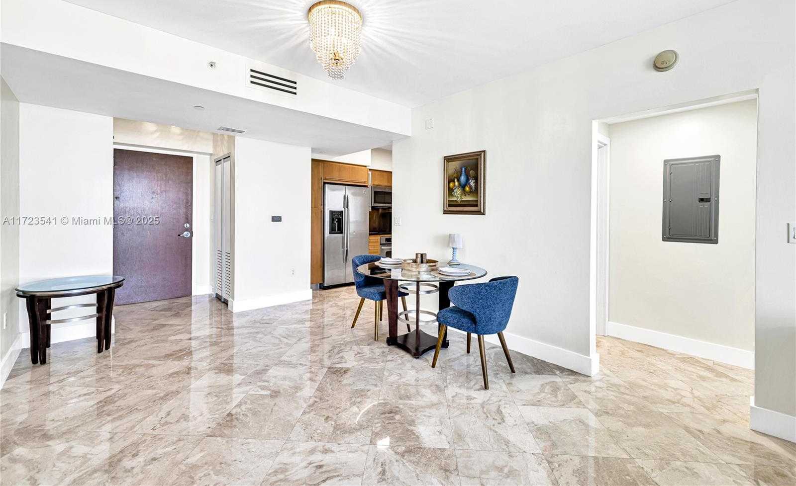 Small Image of 6365 COLLINS AVE #2510, Miami Beach Number 13
