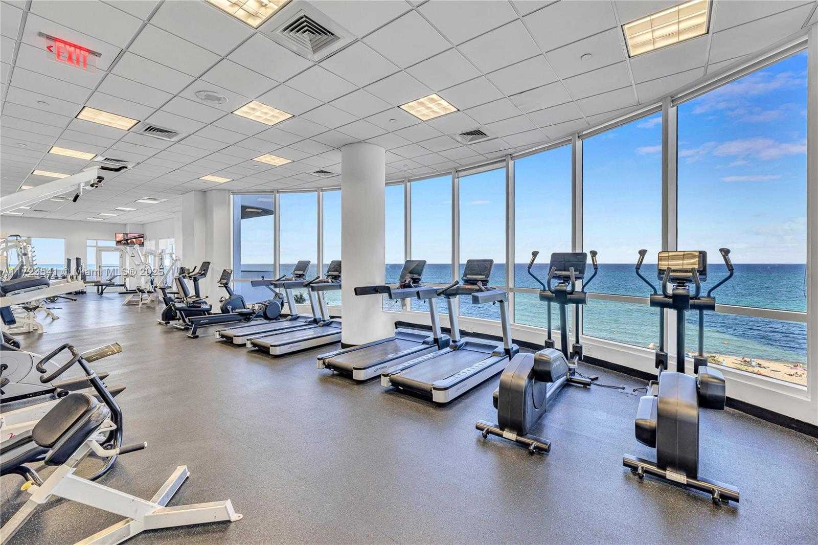 Small Image of 6365 COLLINS AVE #2510, Miami Beach Number 22