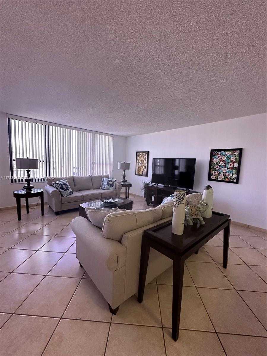 Small Image of 3505 SOUTH OCEAN DR #401, Hollywood Number 9