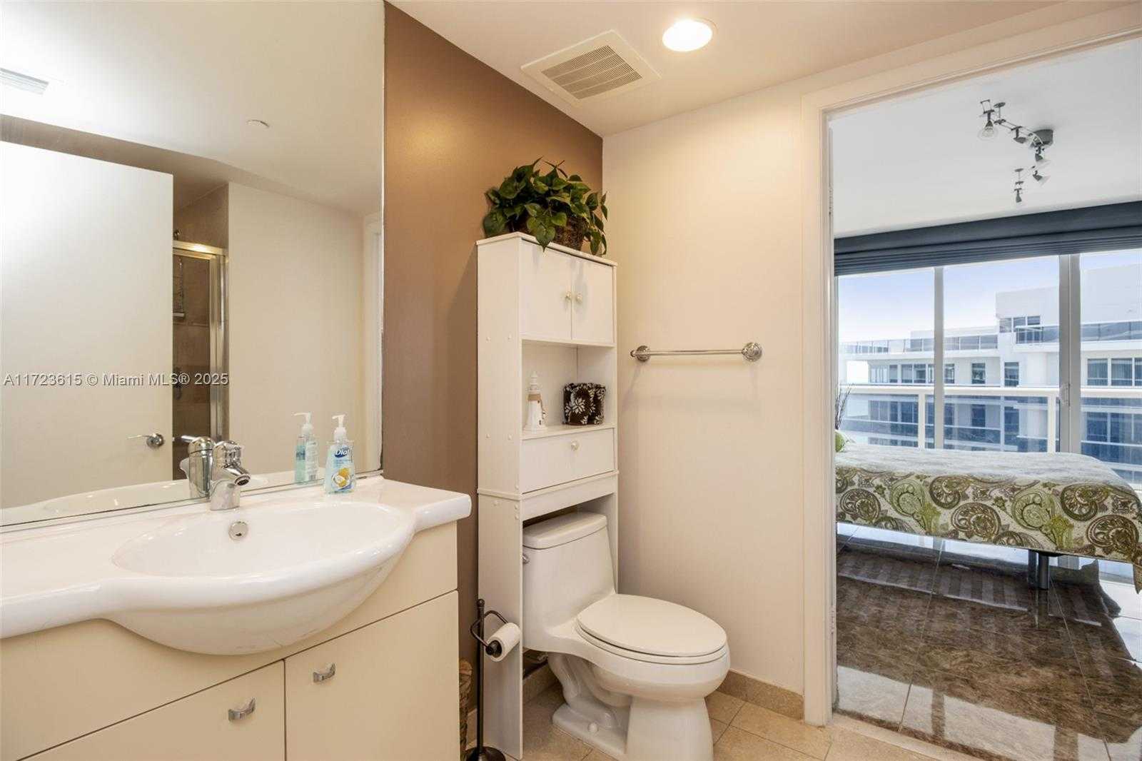 Small Image of 1830 SOUTH OCEAN DR #4406, Hallandale Beach Number 19