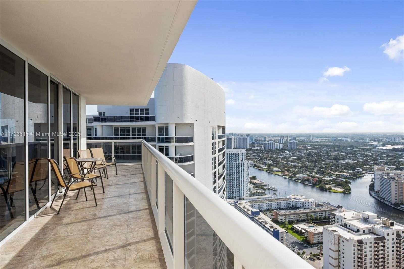 Small Image of 1830 SOUTH OCEAN DR #4406, Hallandale Beach Number 5