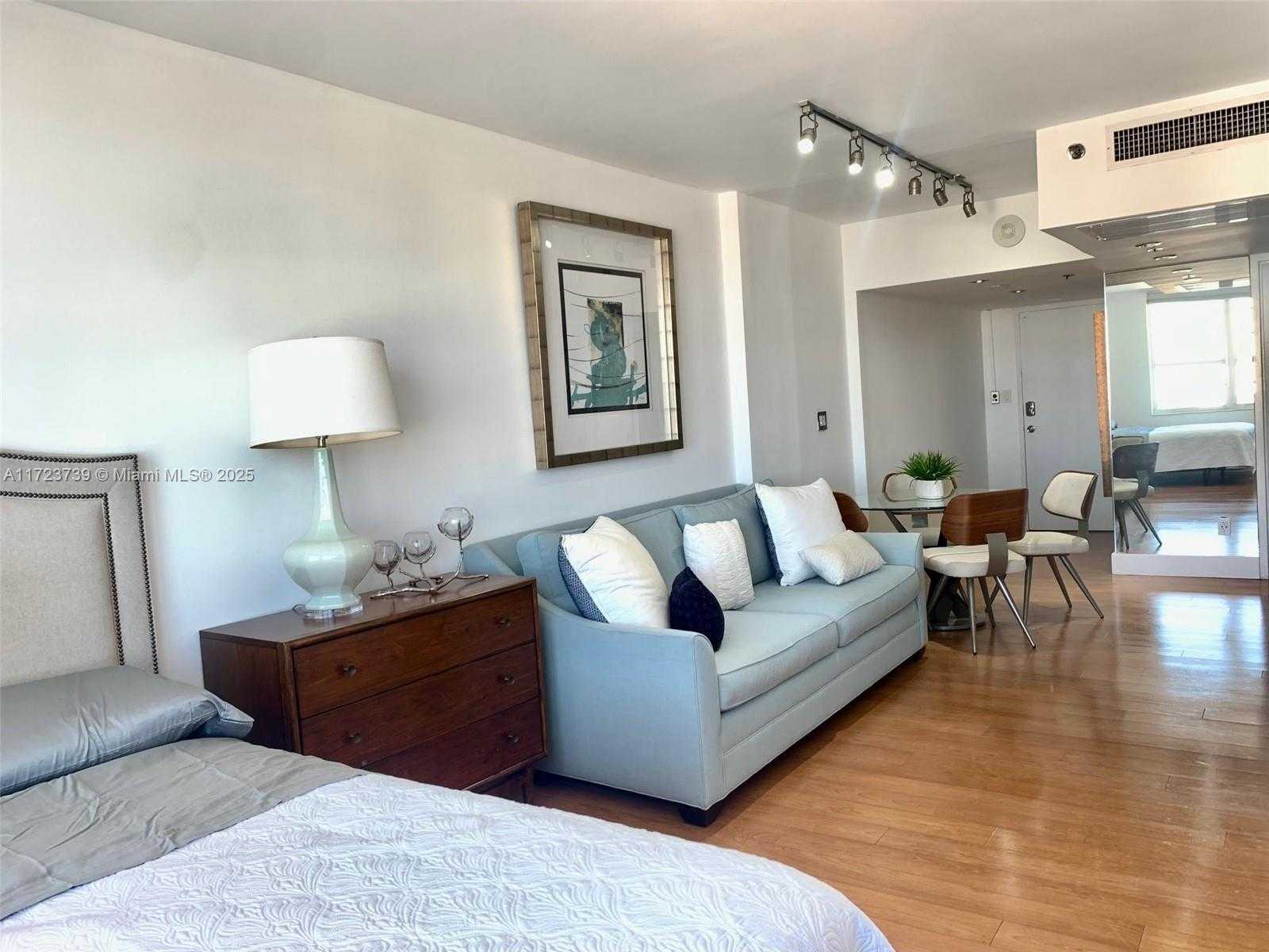 Small Image of 100 LINCOLN RD #1514A, Miami Beach Number 4