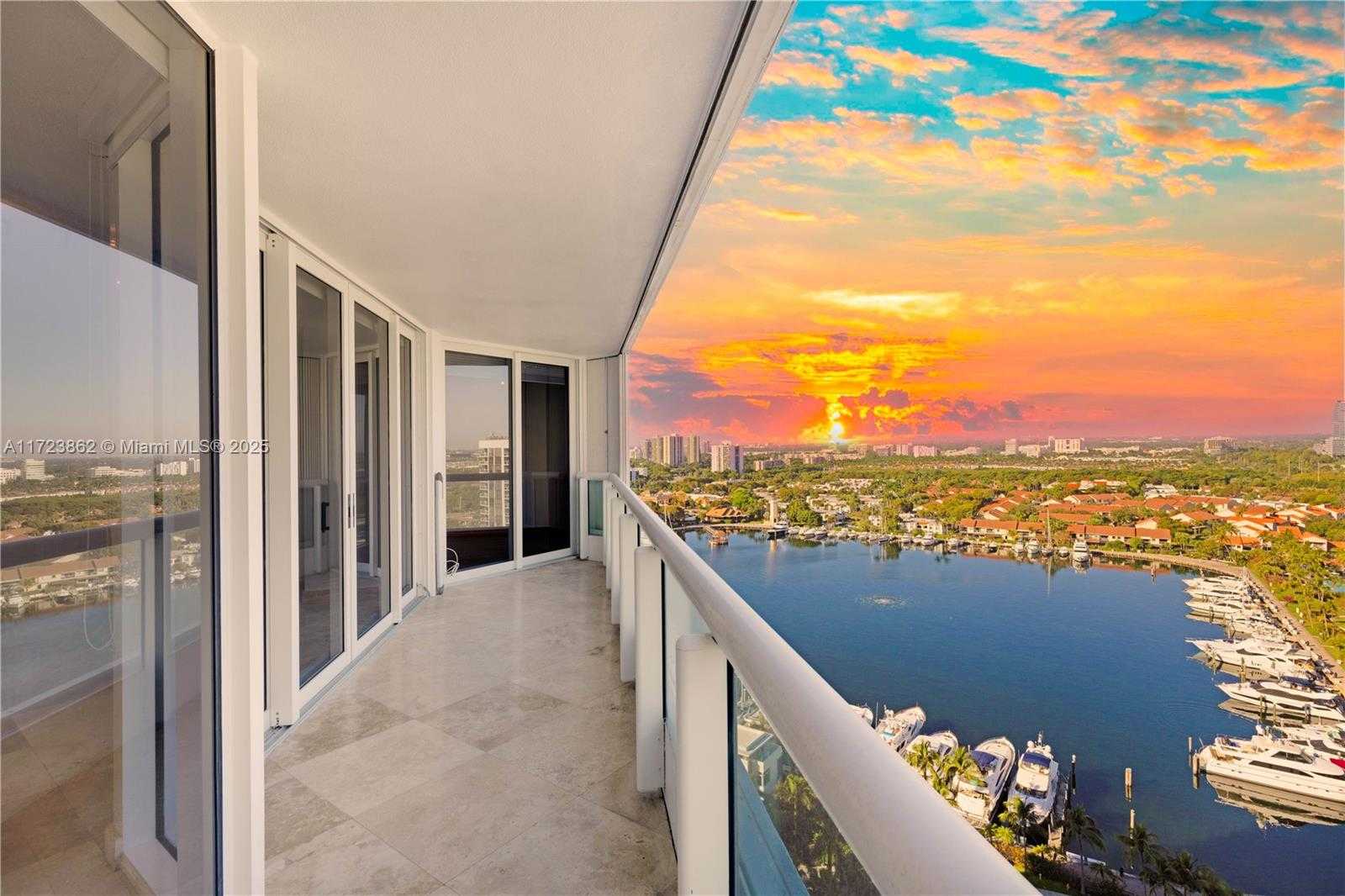 Small Image of 21055 YACHT CLUB DR #2104, Aventura Number 11