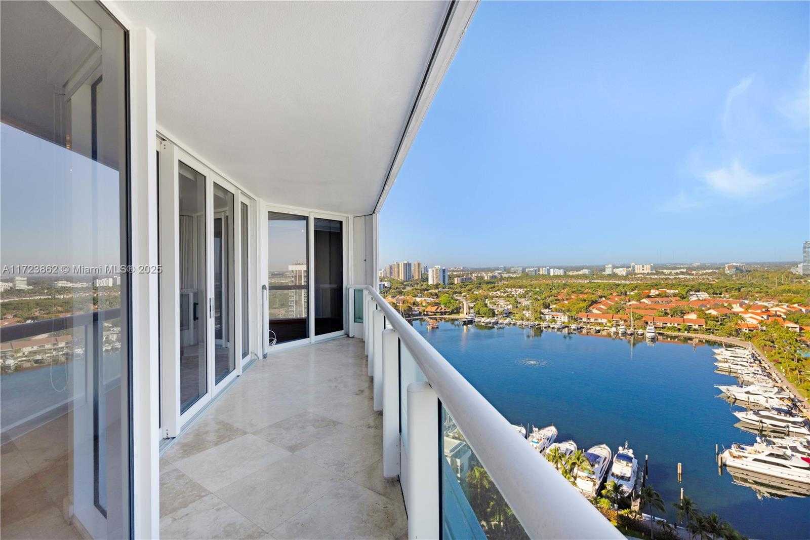 Small Image of 21055 YACHT CLUB DR #2104, Aventura Number 12