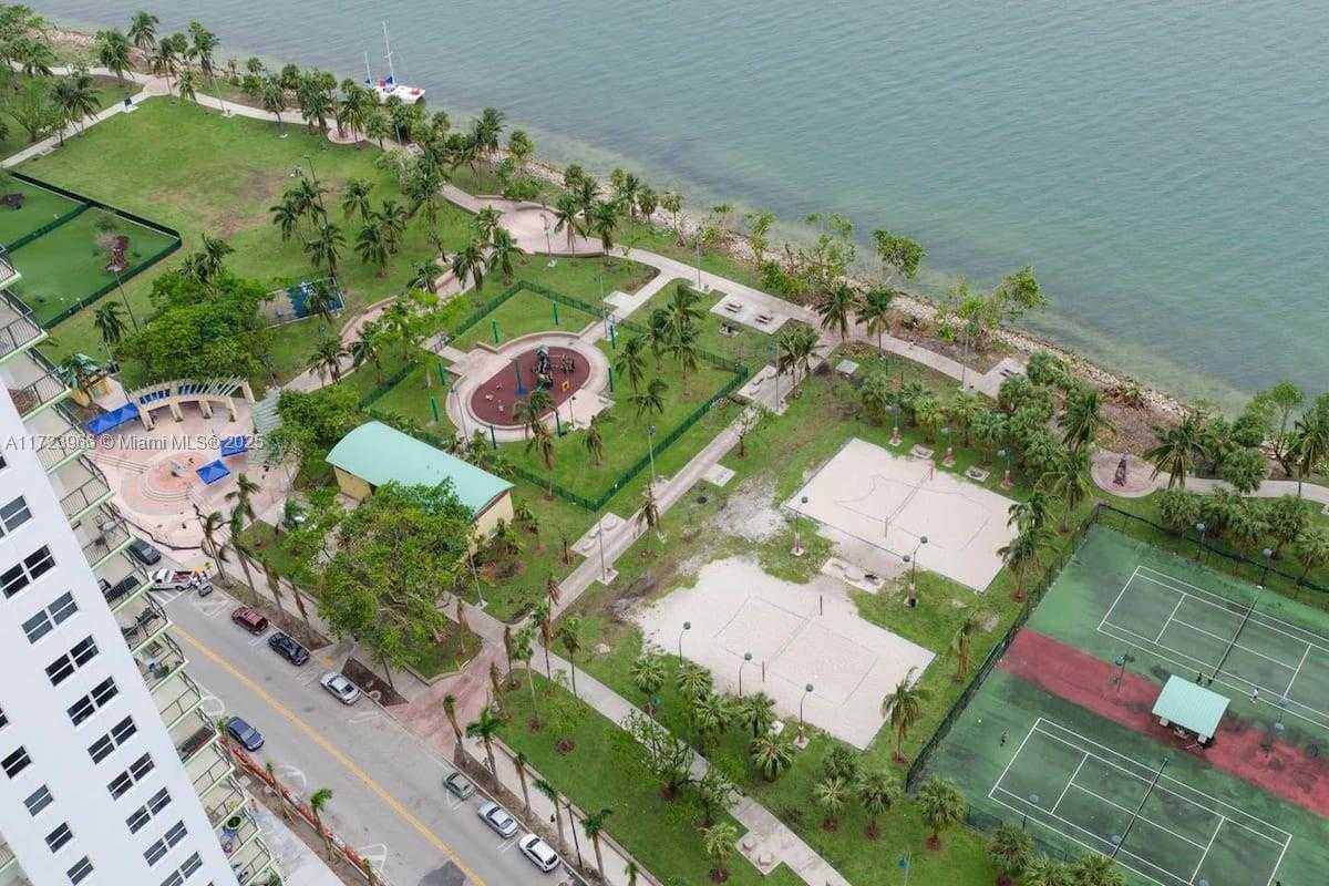 Small Image of 1750 NORTH BAYSHORE DR #2914, Miami Number 12