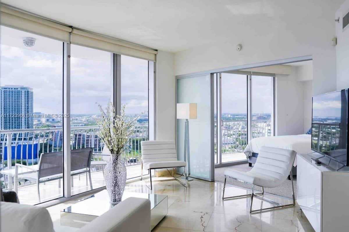 Small Image of 1750 NORTH BAYSHORE DR #2914, Miami Number 4