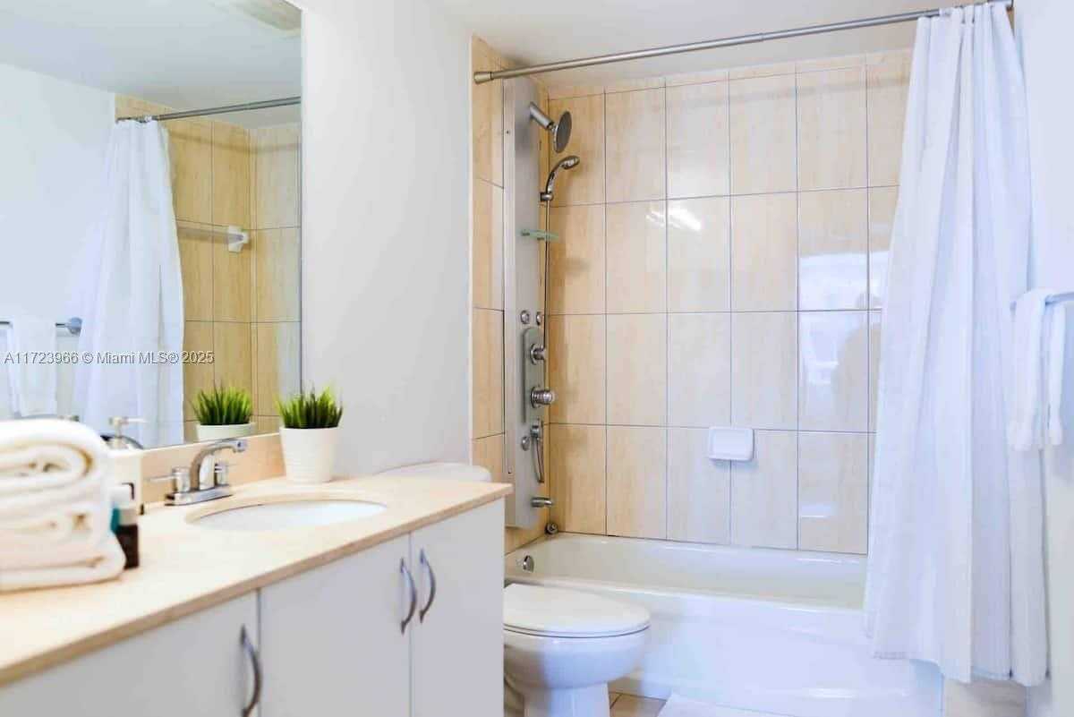 Small Image of 1750 NORTH BAYSHORE DR #2914, Miami Number 8