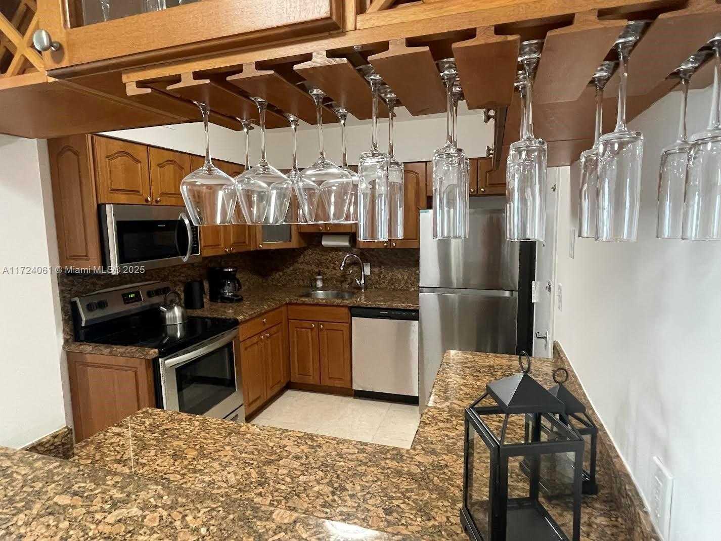 Small Image of 5151 COLLINS AVE #1722, Miami Beach Number 4