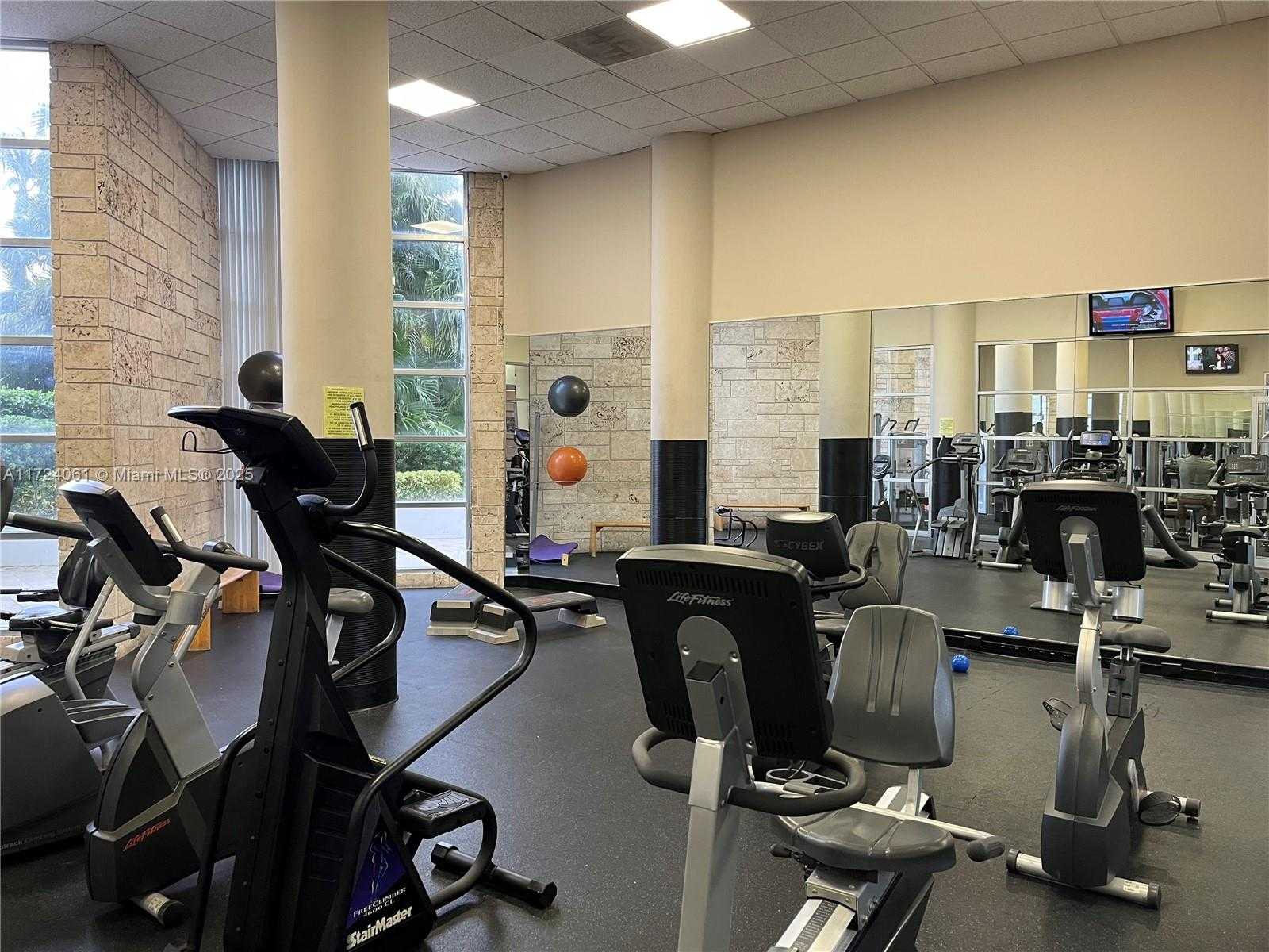 Small Image of 5151 COLLINS AVE #1722, Miami Beach Number 6