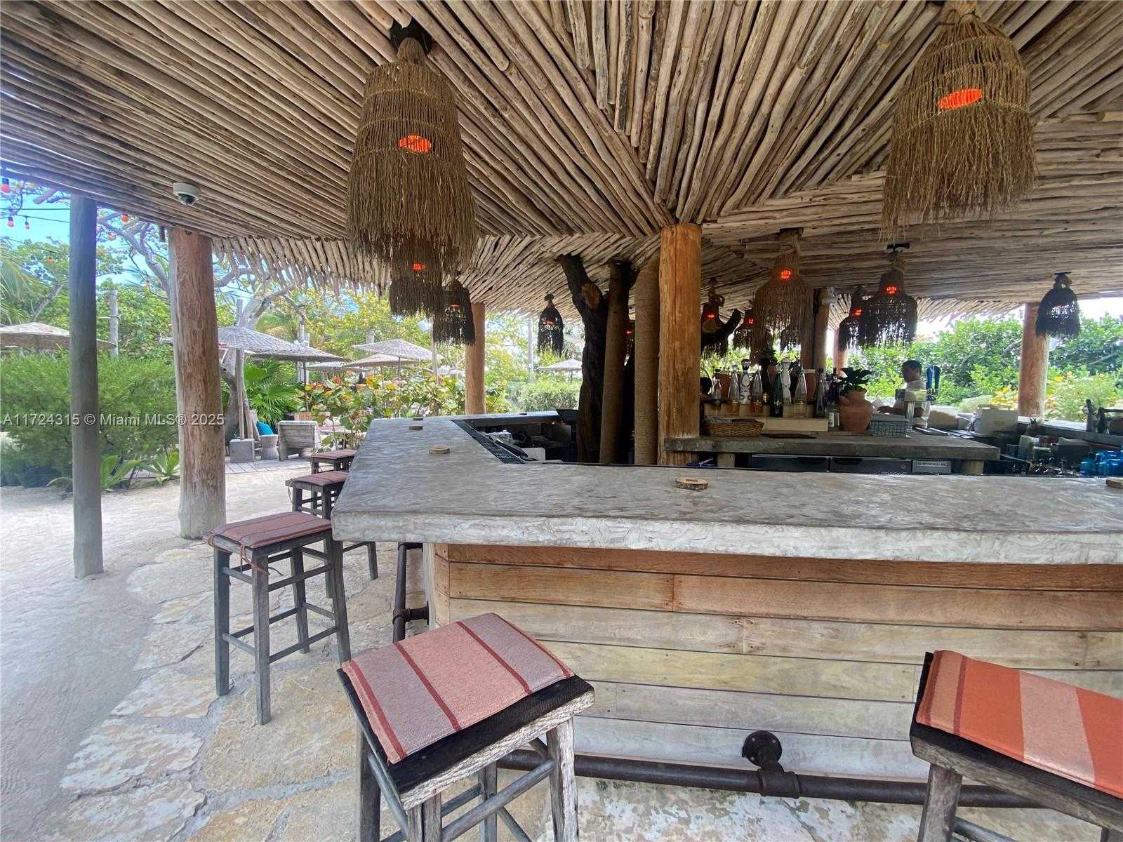Small Image of 2301 COLLINS AVE #1533, Miami Beach Number 36