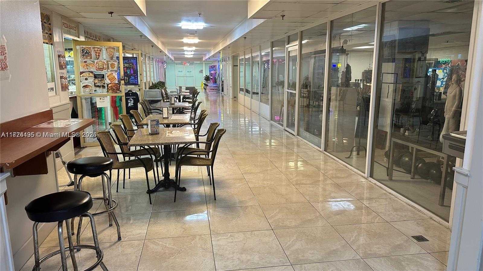 Small Image of 19201 Collins Ave, Sunny Isles Beach, FL 33160, USA Number 7