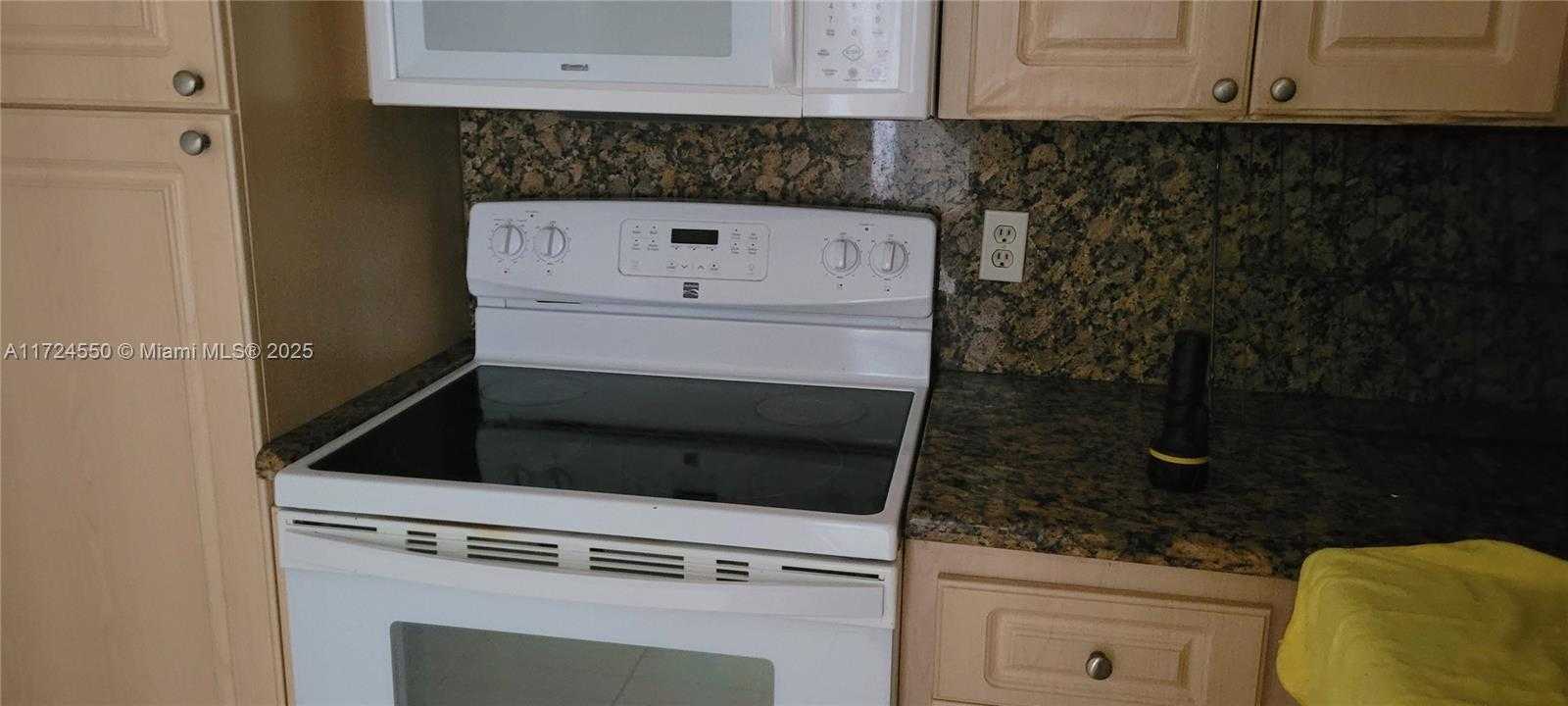 Small Image of 1980 SOUTH OCEAN DR #4D, Hallandale Beach Number 8