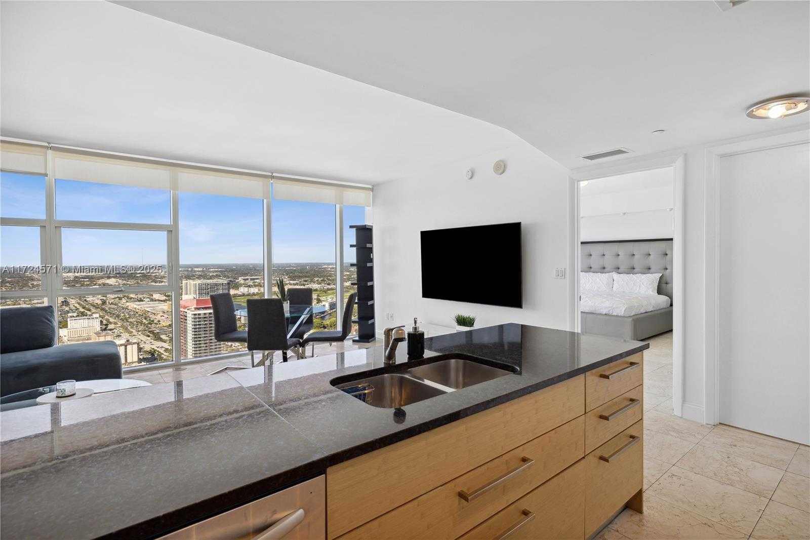 Small Image of 1830 SOUTH OCEAN DR #4907, Hallandale Beach Number 9