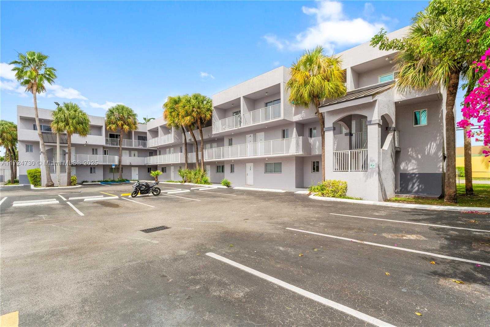 Small Image of 2660 WEST 76TH ST #106, Hialeah Number 15