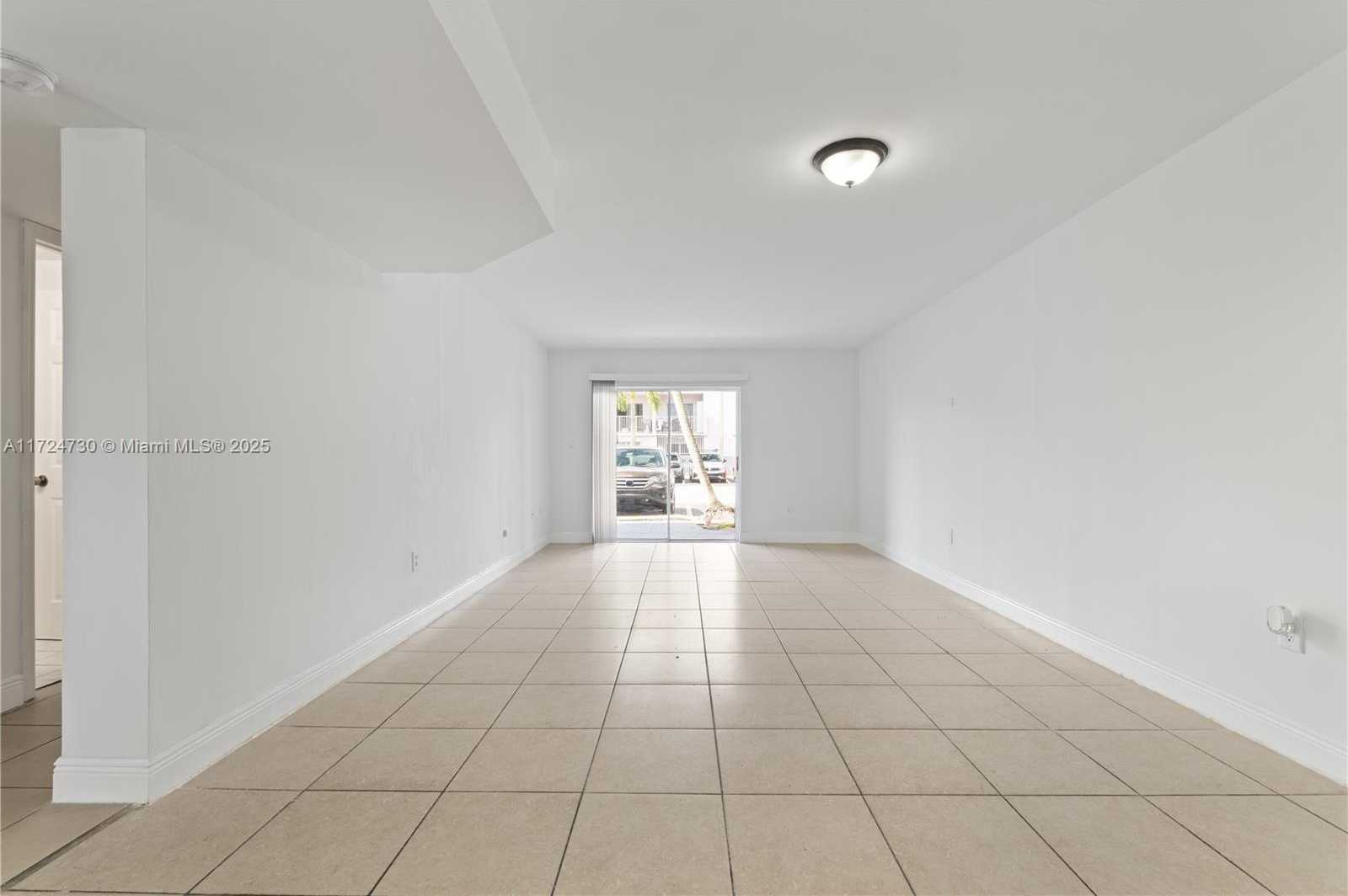 Small Image of 2660 WEST 76TH ST #106, Hialeah Number 4