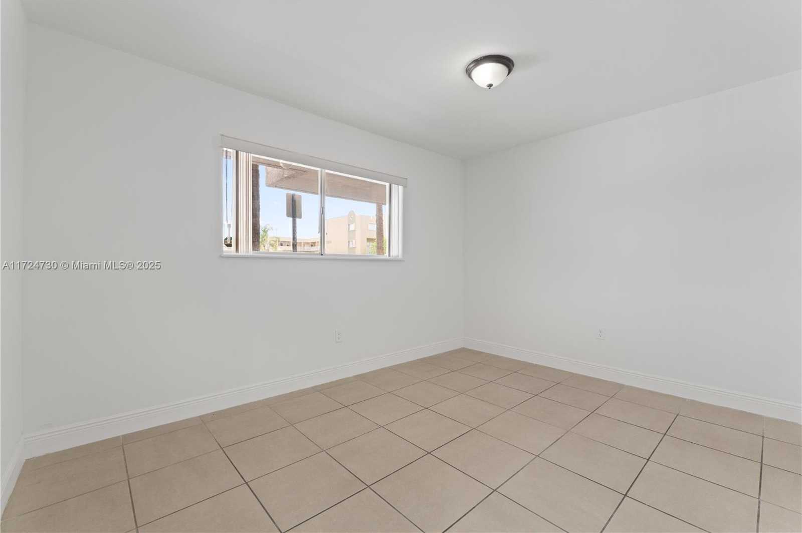 Small Image of 2660 WEST 76TH ST #106, Hialeah Number 5