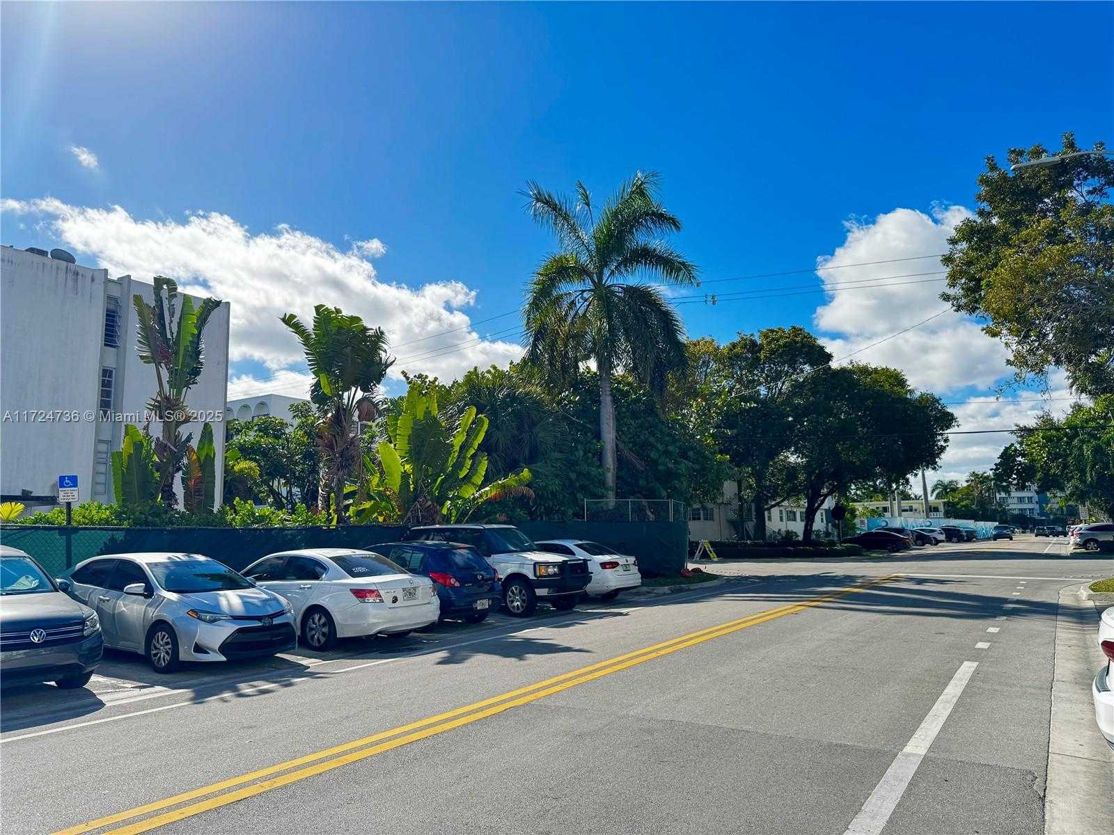 Small Image of 1075 93RD ST #105, Bay Harbor Islands Number 21