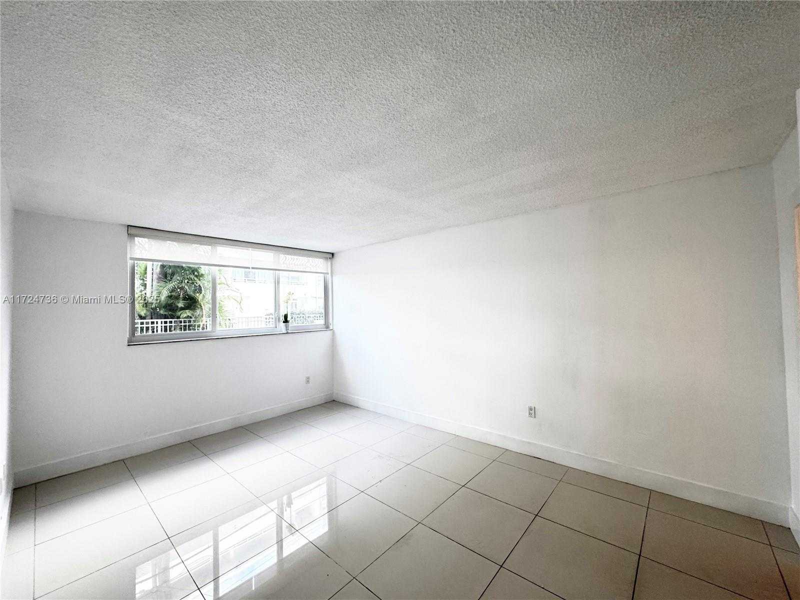 Small Image of 1075 93RD ST #105, Bay Harbor Islands Number 6