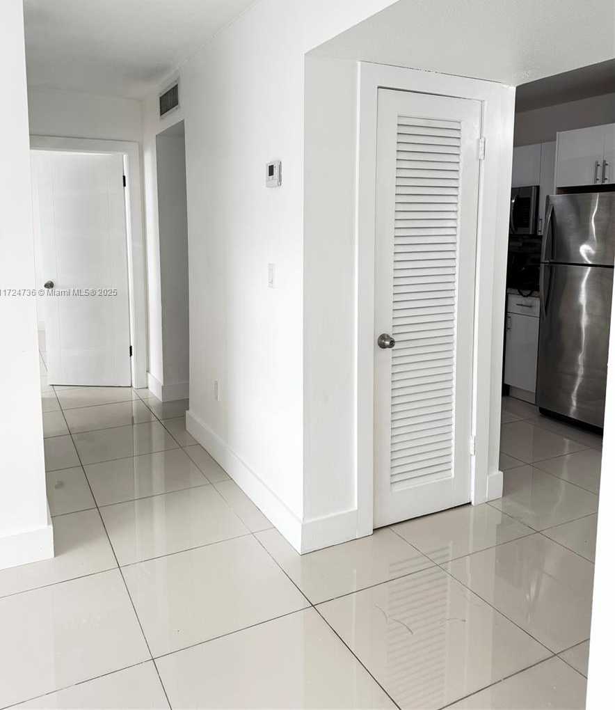 Small Image of 1075 93RD ST #105, Bay Harbor Islands Number 9