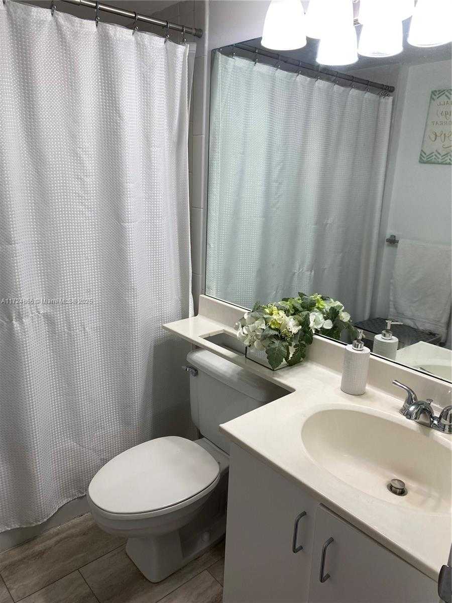 Small Image of 3300 NORTH EAST 192ND ST #1511, Aventura Number 14