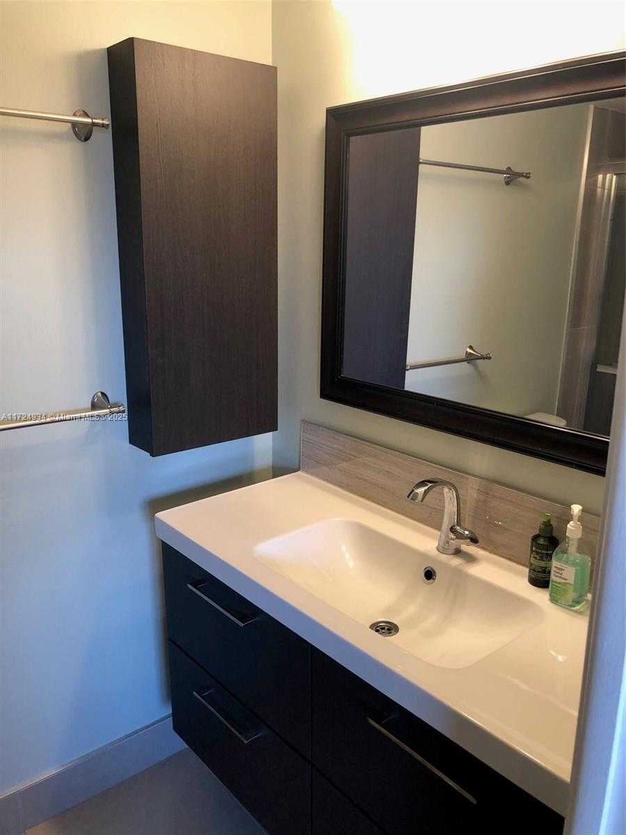Small Image of 319 NORTH EAST 14TH AVE #707, Hallandale Beach Number 18