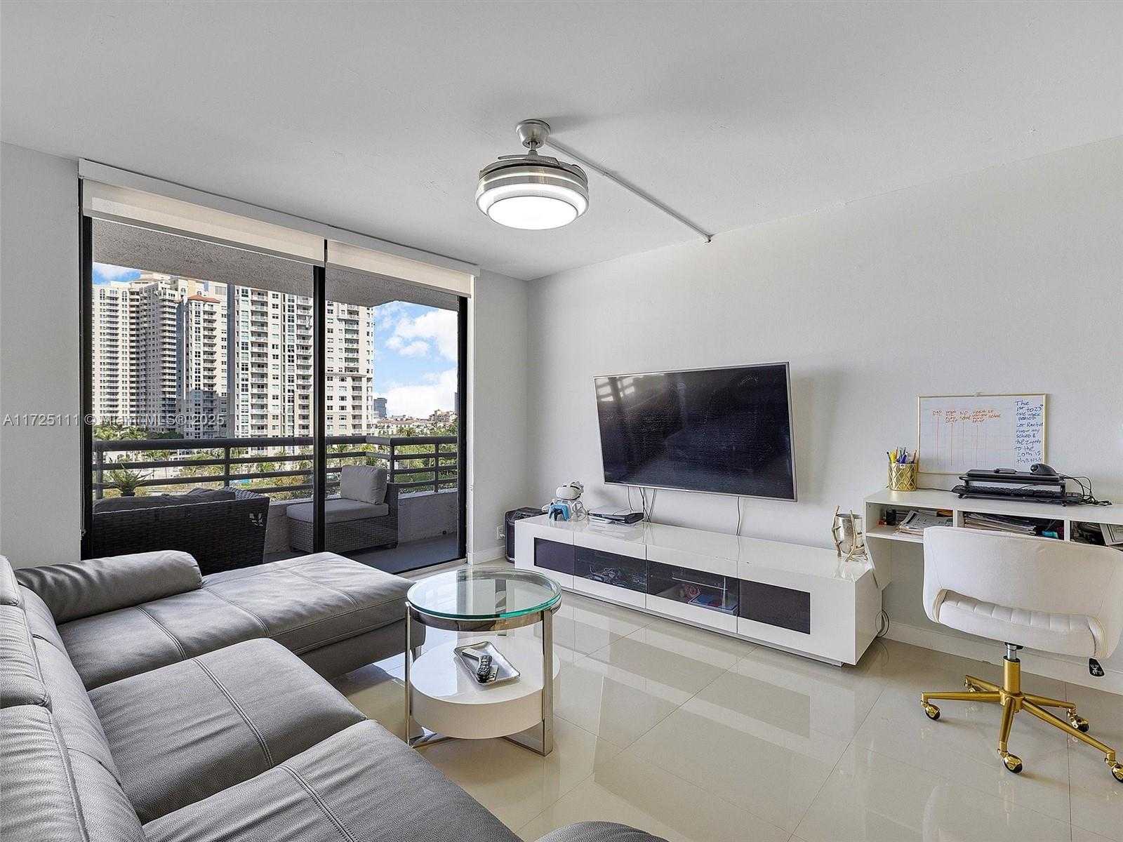 Small Image of 3300 NORTH EAST 191ST ST #701, Aventura Number 5